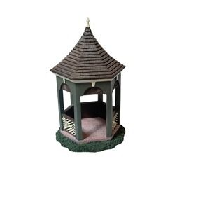 Lang & Wise Colonial Williamsburg Collectible Garden‎ Gazebo No Box Preowned